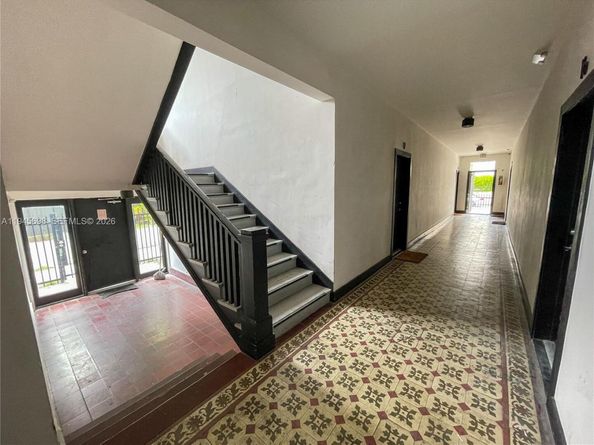 36 NE 65th St, Miami FL 33138