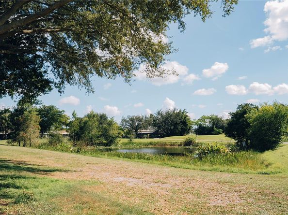 2152 SW 81st Way TOWNHOUSE, Davie FL 33324