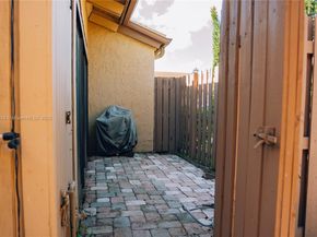 2152 SW 81st Way TOWNHOUSE, Davie FL 33324