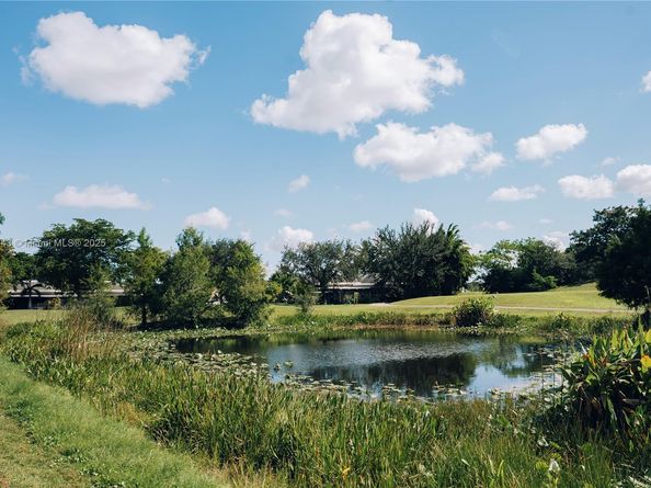 2152 SW 81st Way TOWNHOUSE, Davie FL 33324