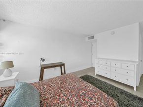 2016 Bay Dr 505, Miami Beach FL 33141