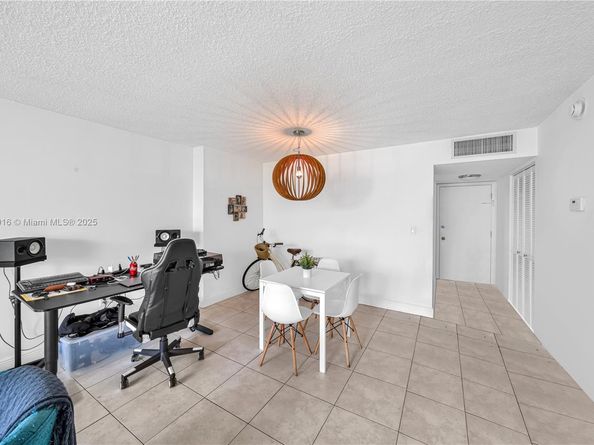 2016 Bay Dr 505, Miami Beach FL 33141