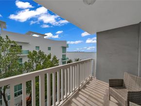 2016 Bay Dr 505, Miami Beach FL 33141