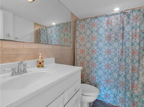2016 Bay Dr 505, Miami Beach FL 33141