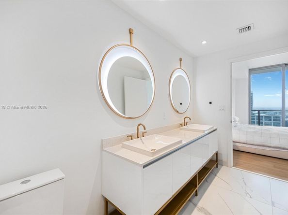 2678 Tigertail 1603, Miami FL 33133