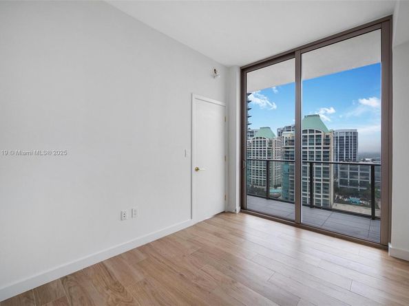 2678 Tigertail 1603, Miami FL 33133