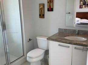 185 SW 7th St 2202, Miami FL 33130