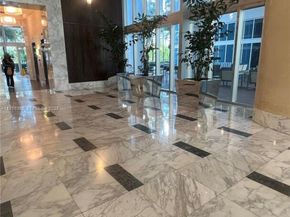 185 SW 7th St 2202, Miami FL 33130