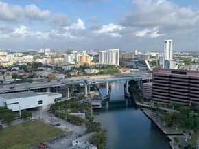185 SW 7th St 2202, Miami FL 33130