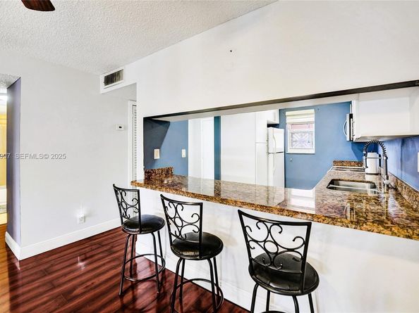 7610 Stirling Rd 207C, Davie FL 33024