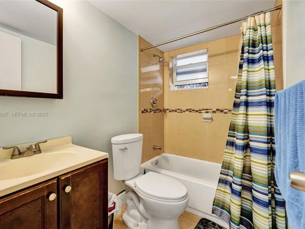 7610 Stirling Rd 207C, Davie FL 33024