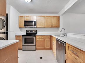 6475 W Oakland Park Blvd 210, Lauderhill FL 33313