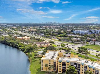 6475 W Oakland Park Blvd