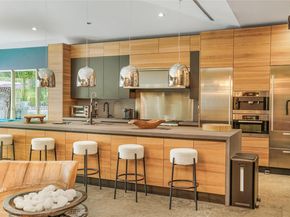 2440 N Shore Ter, Miami Beach FL 33141