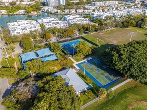 2440 N Shore Ter, Miami Beach FL 33141