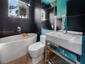 2440 N Shore Ter, Miami Beach FL 33141