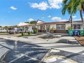 4255 SW 69th Ave