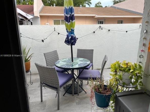 4255 SW 69th Ave, Miami FL 33155