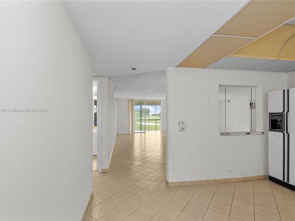 9220 S Hollybrook Lake Dr 208, Pembroke Pines FL 33025