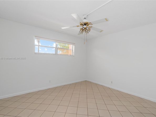 9220 S Hollybrook Lake Dr 208, Pembroke Pines FL 33025