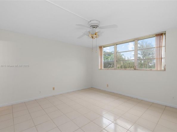 9220 S Hollybrook Lake Dr 208, Pembroke Pines FL 33025