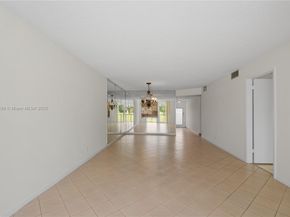 9220 S Hollybrook Lake Dr 208, Pembroke Pines FL 33025