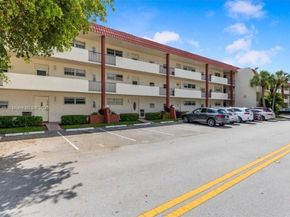 9220 S Hollybrook Lake Dr 208, Pembroke Pines FL 33025
