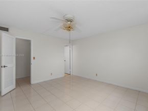 9220 S Hollybrook Lake Dr 208, Pembroke Pines FL 33025