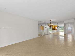 9220 S Hollybrook Lake Dr 208, Pembroke Pines FL 33025