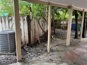 20819 NW 41st Ave Rd, Miami Gardens FL 33055