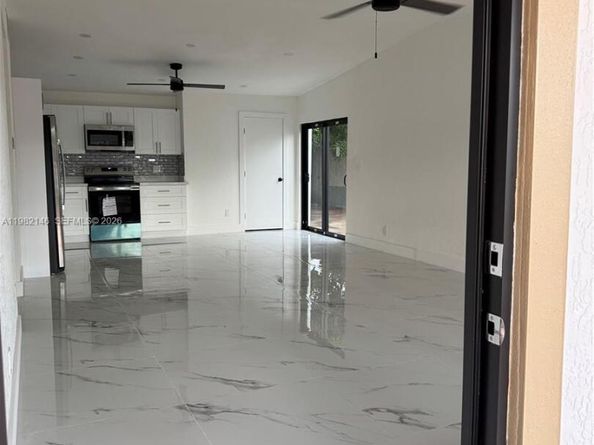 20819 NW 41st Ave Rd, Miami Gardens FL 33055