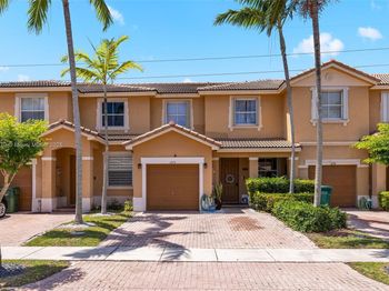 1074 NE 41st Pl