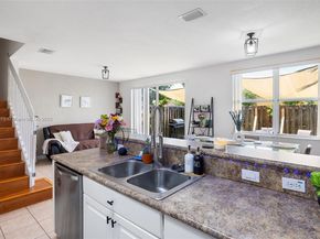 1074 NE 41st Pl, Homestead FL 33033