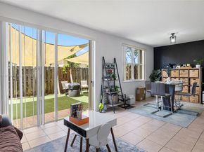 1074 NE 41st Pl, Homestead FL 33033