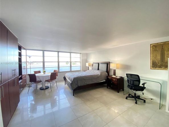 825 Brickell Bay Dr 343, Miami FL 33131