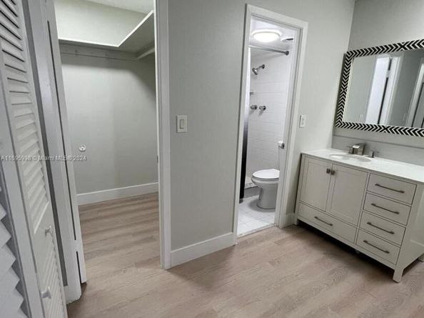 401 Golden Isles Dr 303, Hallandale Beach FL 33009