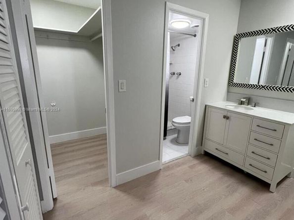 401 Golden Isles Dr 303, Hallandale Beach FL 33009