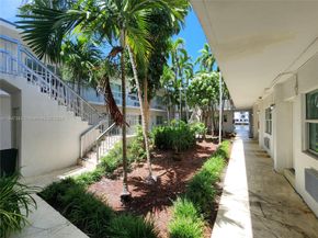 8080 Tatum Waterway Dr 26, Miami Beach FL 33141