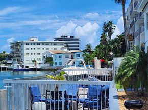 8080 Tatum Waterway Dr 26, Miami Beach FL 33141