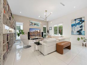 8271 NW 34th Dr, Doral FL 33122