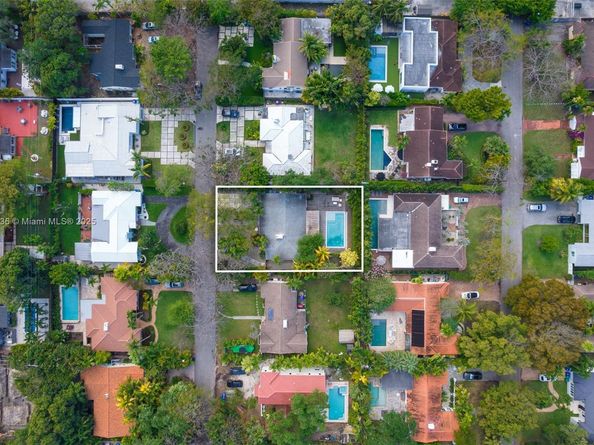 431 NE 52nd Ter, Miami FL 33137