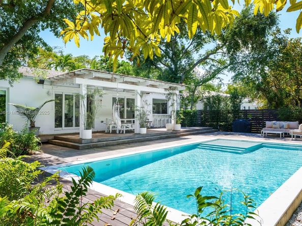 431 NE 52nd Ter, Miami FL 33137