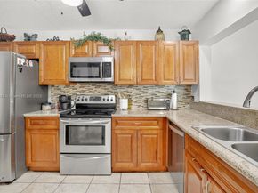 9770 NW 15th St 293, Pembroke Pines FL 33024
