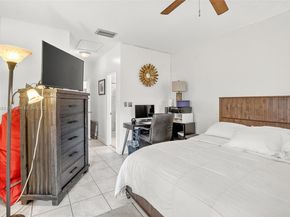 9770 NW 15th St 293, Pembroke Pines FL 33024