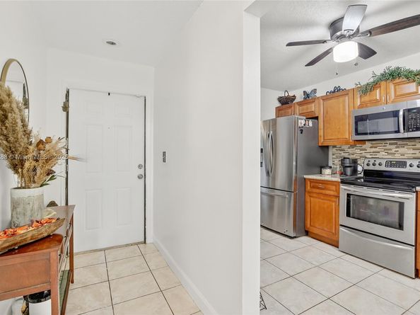 9770 NW 15th St 293, Pembroke Pines FL 33024