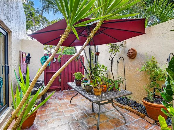 9770 NW 15th St 293, Pembroke Pines FL 33024