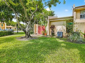9770 NW 15th St 293, Pembroke Pines FL 33024