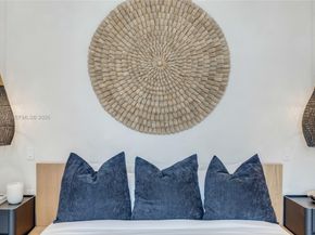 1000 NW 9th Ct, Miami FL 33136