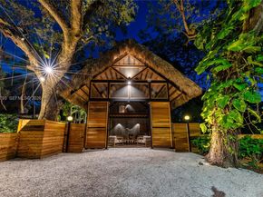 1000 NW 9th Ct, Miami FL 33136