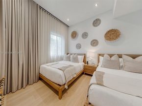 1000 NW 9th Ct, Miami FL 33136